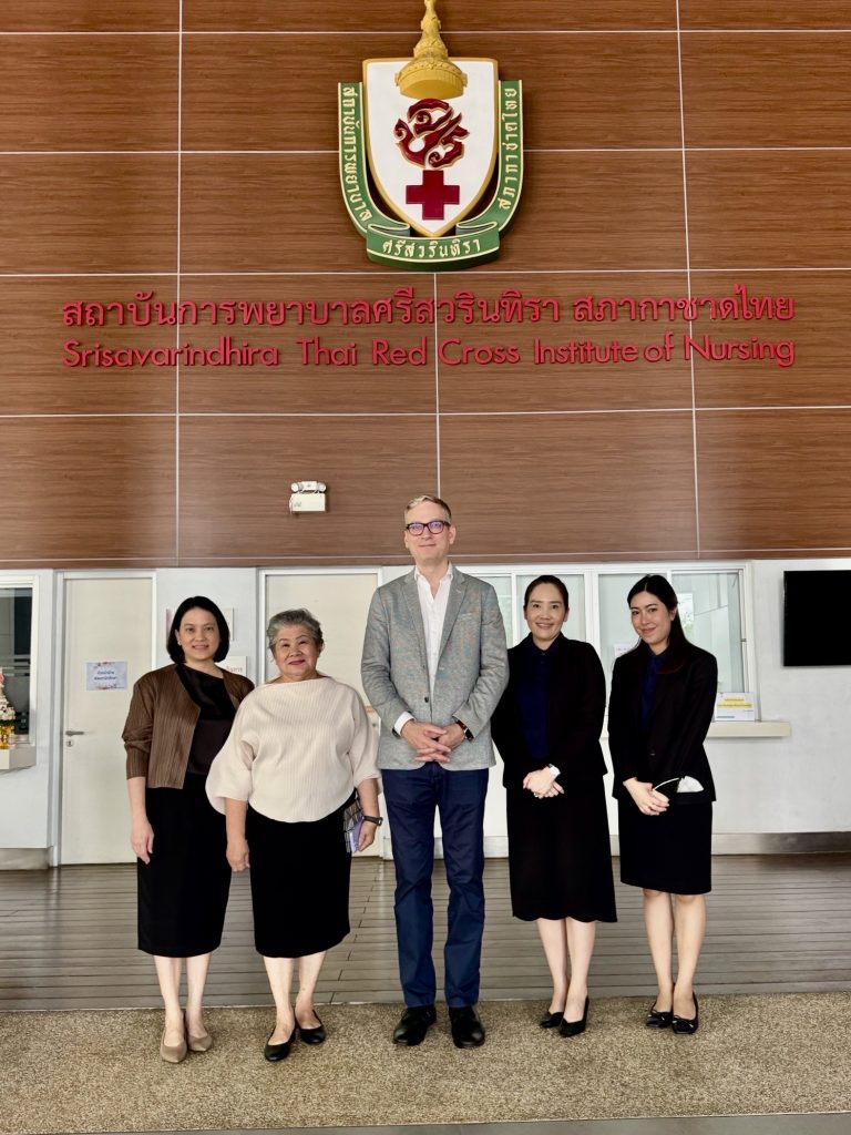 Dr.Jonathan Schmidgall, ETS Senior Research Specialist, observed the first TOEIC BRIDGE® Listening & Reading test at Srisavarindhira Thai Red Cross Institute of Nursing (STIN).